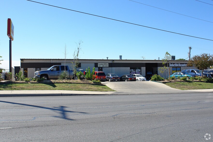 5504-1 Bandera Rd, San Antonio, TX for rent - Building Photo - Image 2 of 26