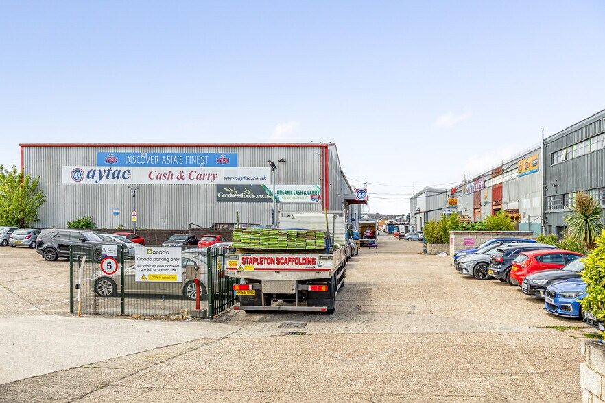 8 Forest Trading Estate, London for sale - Building Photo - Image 1 of 1