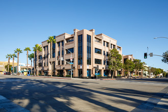 808 Wilshire Blvd, Santa Monica, CA for rent Building Photo- Image 1 of 8