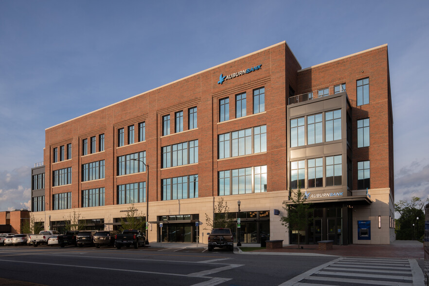 Auburnbank Building, Auburn, AL for rent - Building Photo - Image 2 of 15