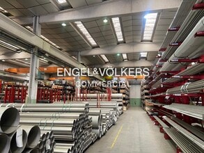 Industrial in Barcelona, Barcelona to rent Interior Photo- Image 2 of 9