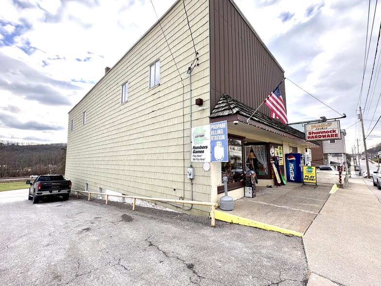 634 W Main St, Rural Valley, PA for sale - Building Photo - Image 3 of 17