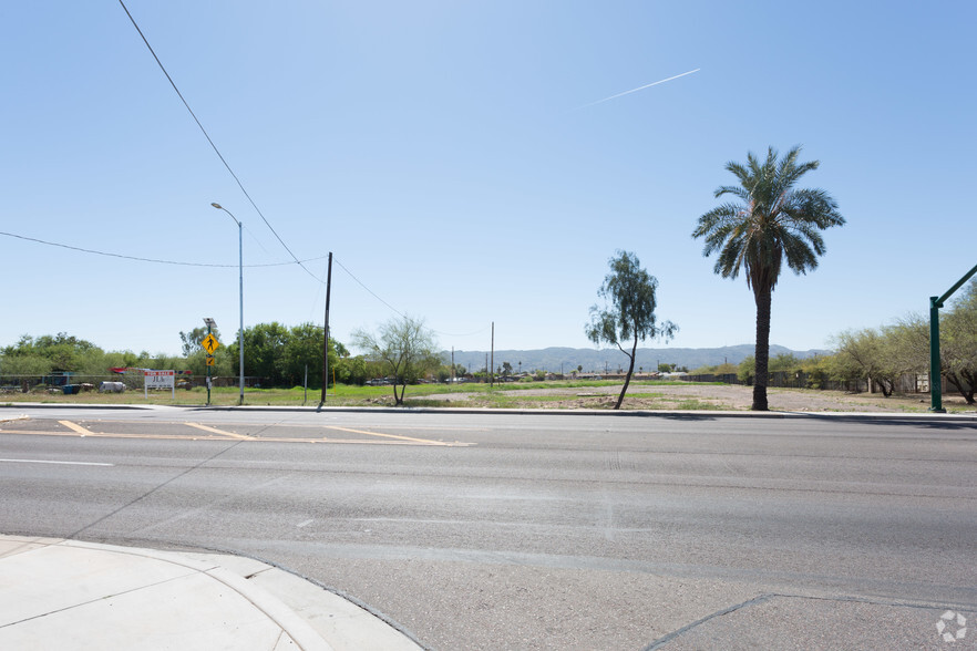 1801-1803 E Broadway Rd, Phoenix, AZ for sale - Primary Photo - Image 1 of 1