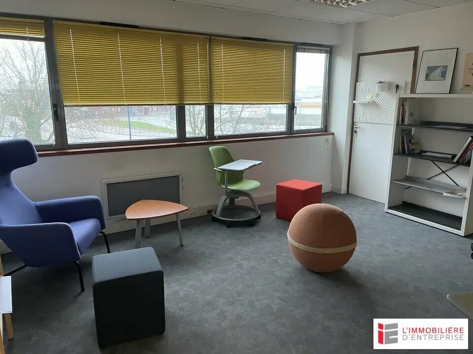 Vente Bureaux 220 m² - Photo 1