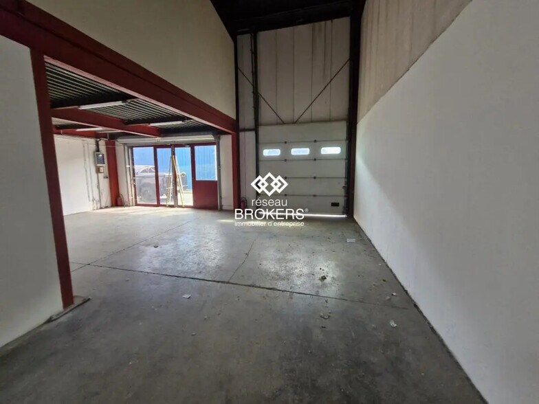 Industrial in Champigny-sur-Marne to rent - Interior Photo - Image 2 of 6