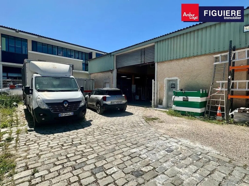 Location Local d'activités 281 m² - Photo 1