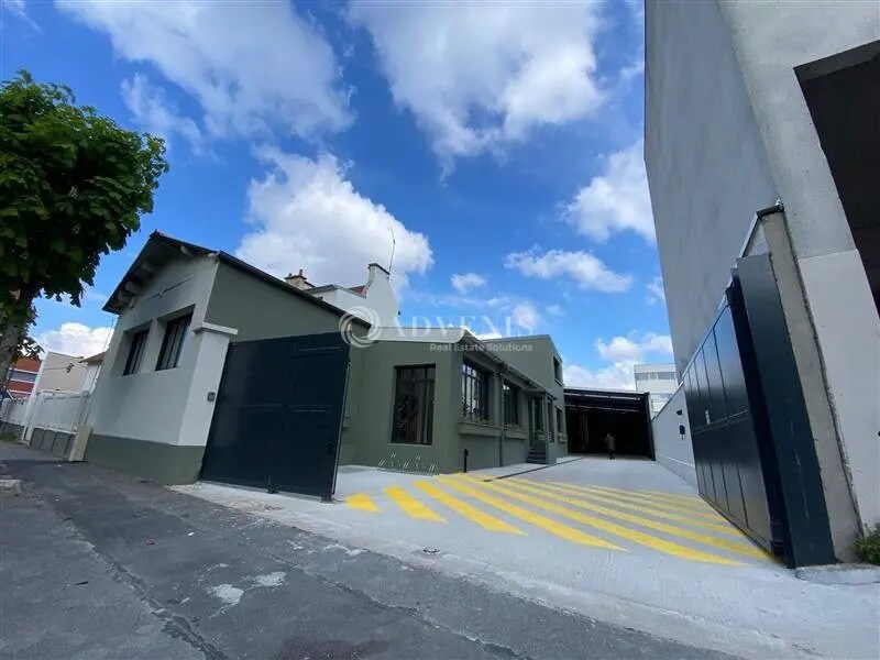 Light Industrial in Montreuil for sale Building Photo- Image 1 of 13