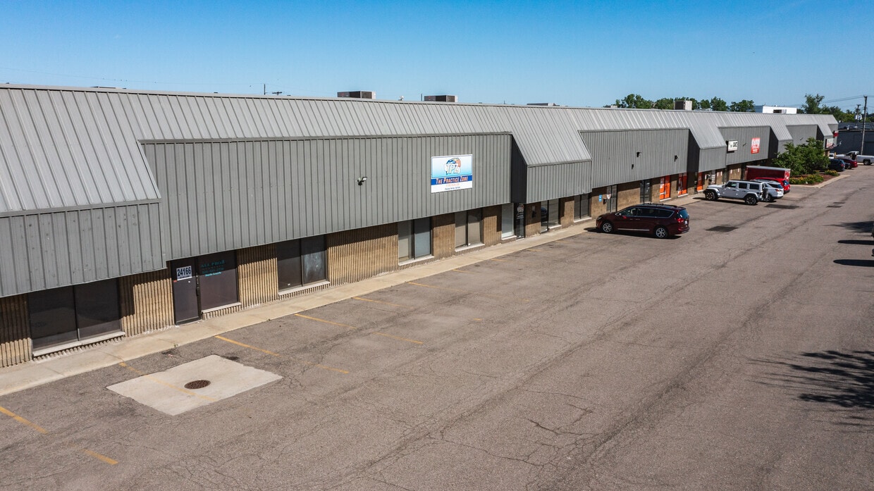 24150-21466 Haggerty Rd, Farmington Hills, MI to rent Building Photo- Image 1 of 10
