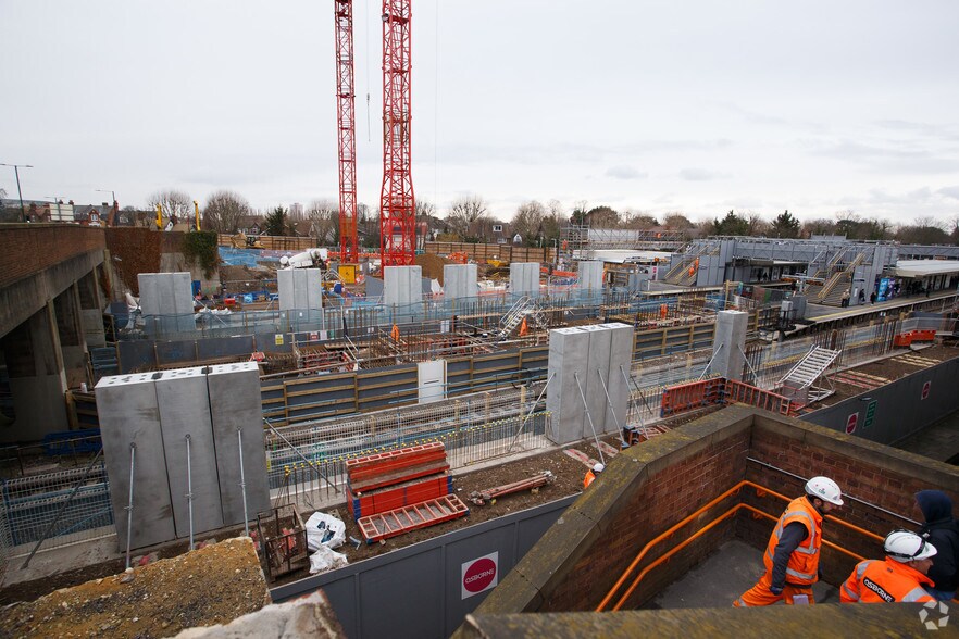 London Rd, Twickenham for sale - Building Photo - Image 1 of 1