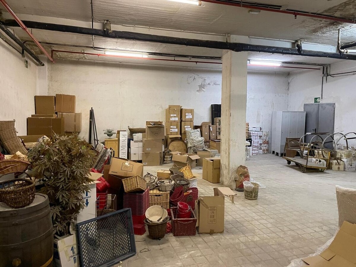 Madrid, MAD 28028 - Unit - -  - Interior Photo - Image 2 of 9
