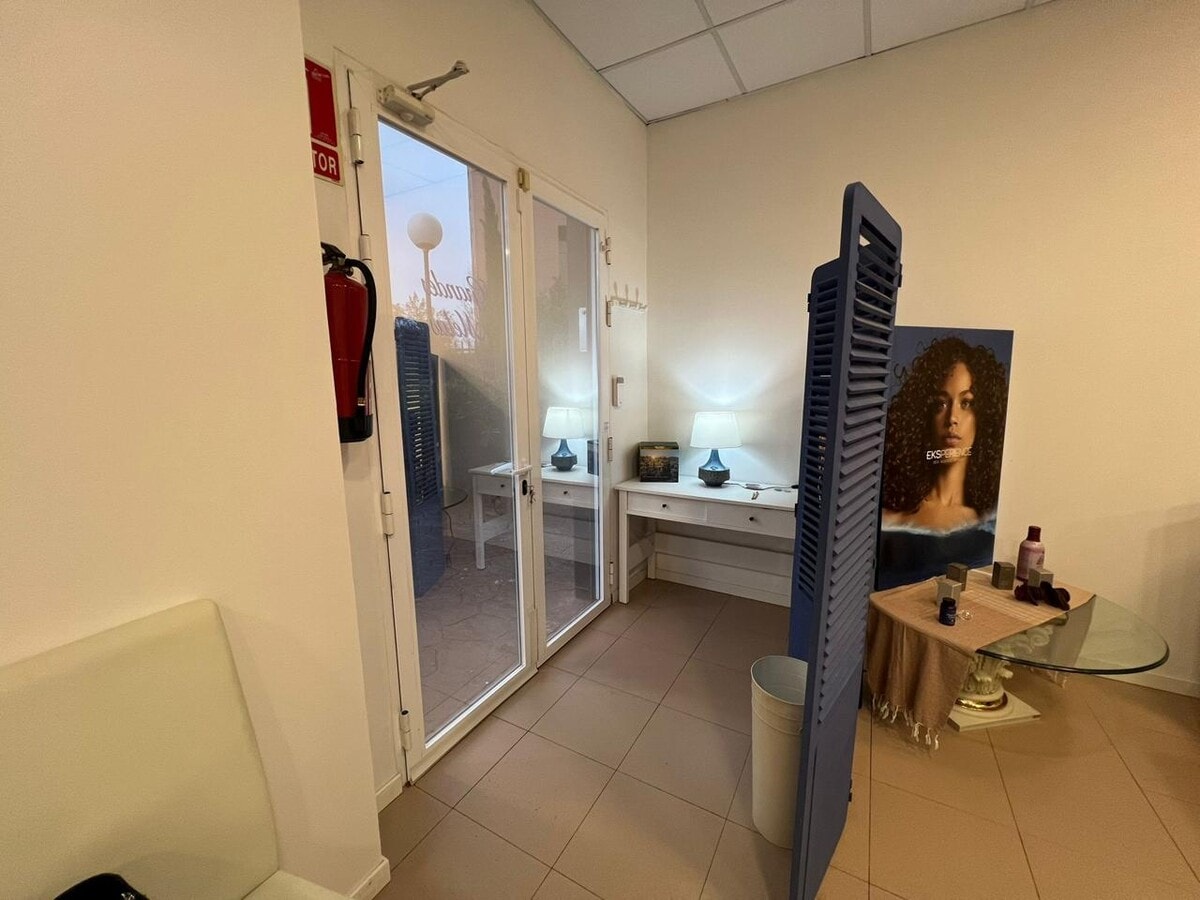Madrid, MAD 28025 - Unit Puerta 03, Esc. 3 -  - Interior Photo - Image 2 of 10