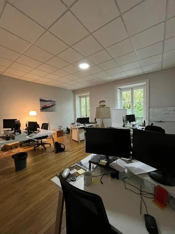 Location Bureaux 140 m² à 568 m² - Photo 1