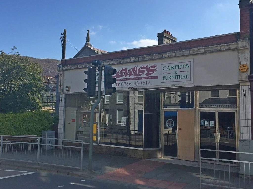 30 High St, Blaenau Ffestiniog for sale Primary Photo- Image 1 of 1