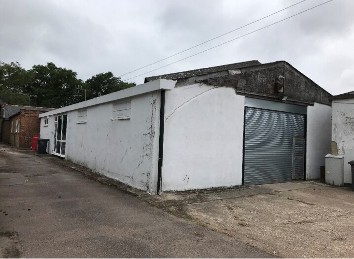 Watling St, Elstree for sale - Primary Photo - Image 1 of 1