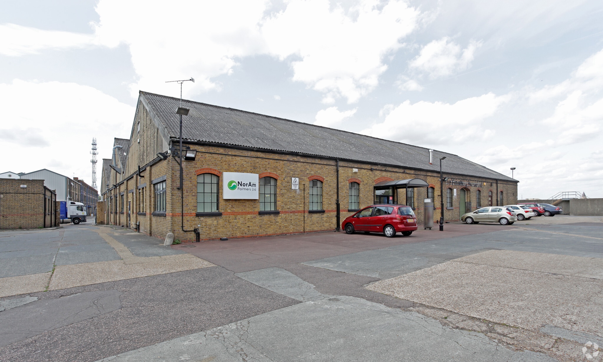 Warspite Rd, London to rent Primary Photo- Image 1 of 23