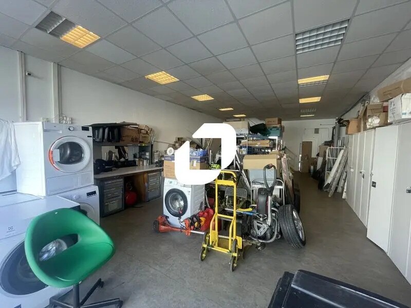 Light Industrial in Bordeaux to rent Interior Photo- Image 1 of 8