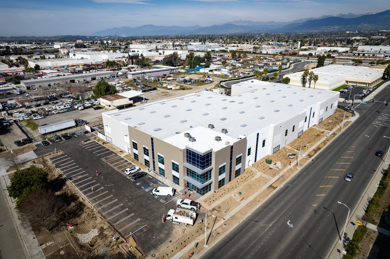 4798 W Mission Blvd, Montclair 91762 UK