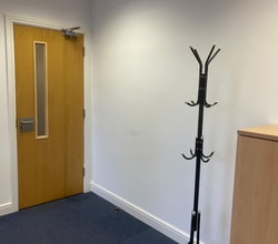 Gander Ln, Barlborough to rent Interior Photo- Image 2 of 4