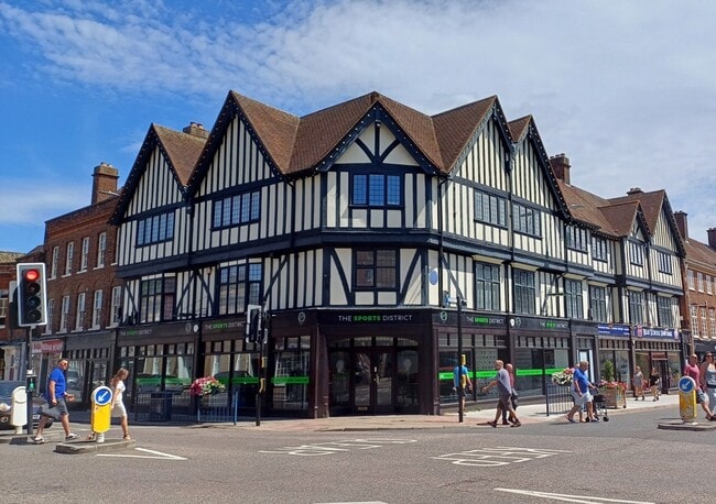 More details for 111-112 Bancroft, Hitchin - Retail to Rent