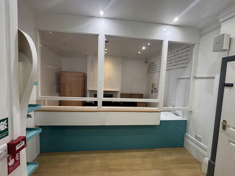 16-20 Brunswick Pl, Southampton to rent - Building Photo - Image 3 of 9