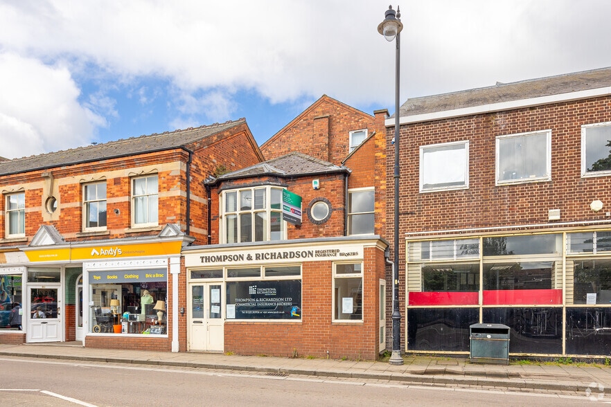 74-76 Southgate, Sleaford to rent - Building Photo - Image 3 of 3