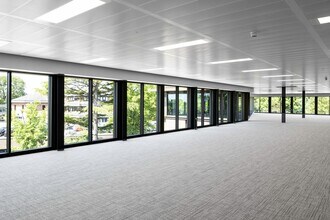 10 Bricket Rd, St Albans to rent Interior Photo- Image 2 of 5