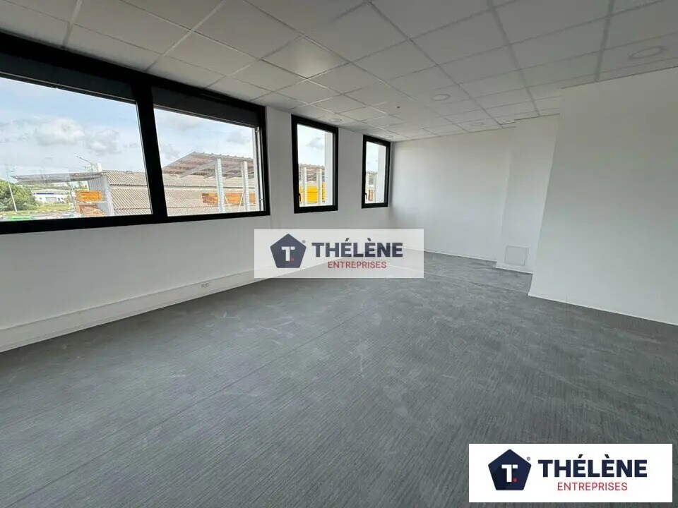 Retail in Lattes to rent Building Photo- Image 1 of 16