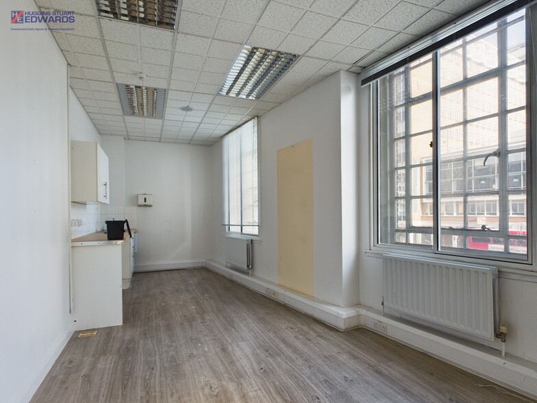 41-45 George St, Croydon for rent - Building Photo - Image 3 of 5