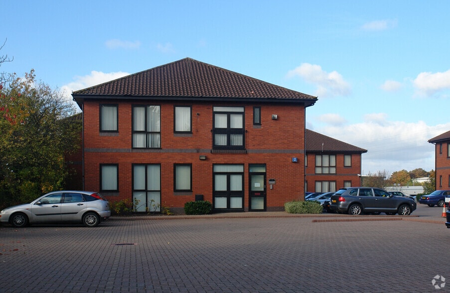 Bow Ct, Coventry to rent - Building Photo - Image 2 of 8