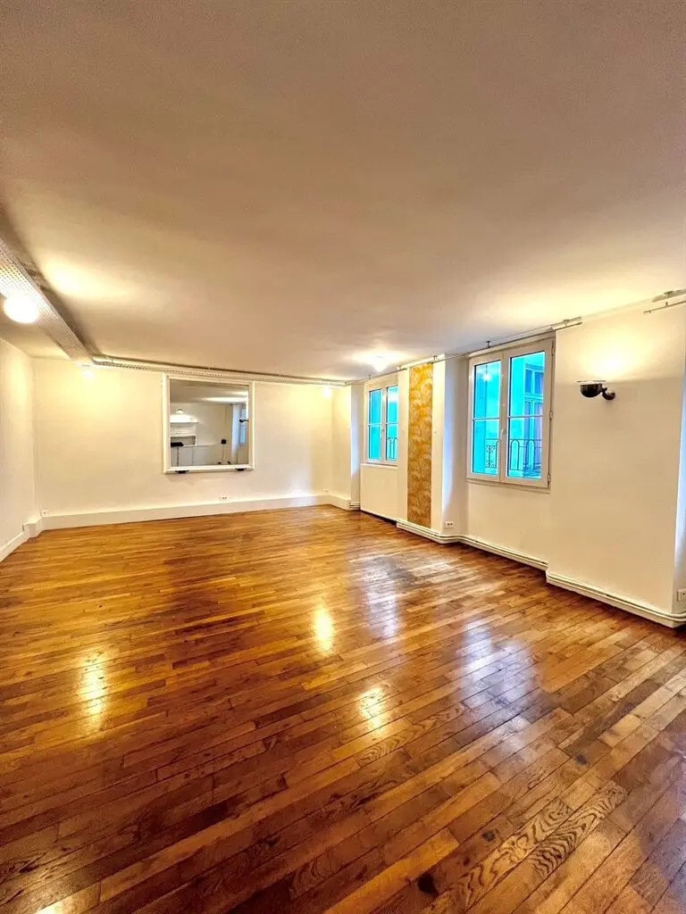 Location Commerce 60 m² - Photo 1
