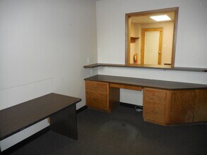 217 Wisconsin Ave, Waukesha, WI to rent Interior Photo- Image 2 of 8