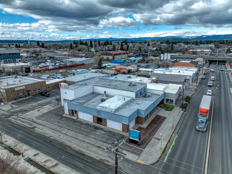 999 NE 2nd St, Bend, OR for sale - Building Photo - Image 1 of 1