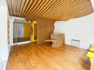 More details for Rue De Saint-Pétersbourg, Paris - Office / Retail to Rent