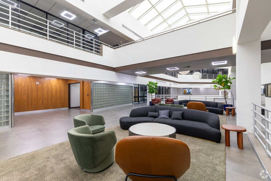 23 Orchard Rd, Skillman, NJ to rent - Interior Photo - Image 3 of 28