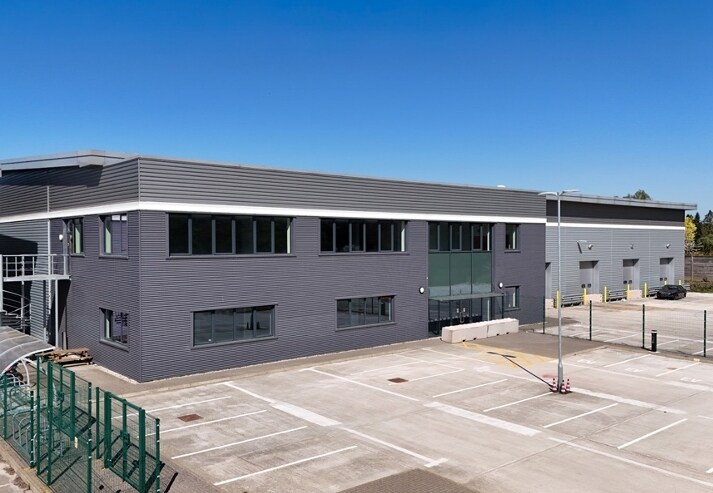 Westway, Chelmsford to rent Building Photo- Image 1 of 5