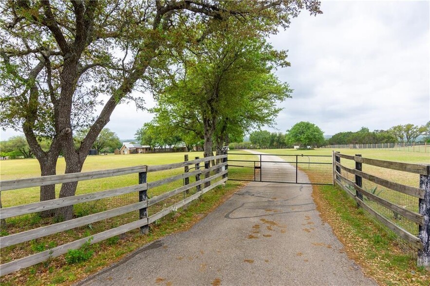 15000 Fitzhugh Rd, Austin, TX for sale - Building Photo - Image 3 of 36