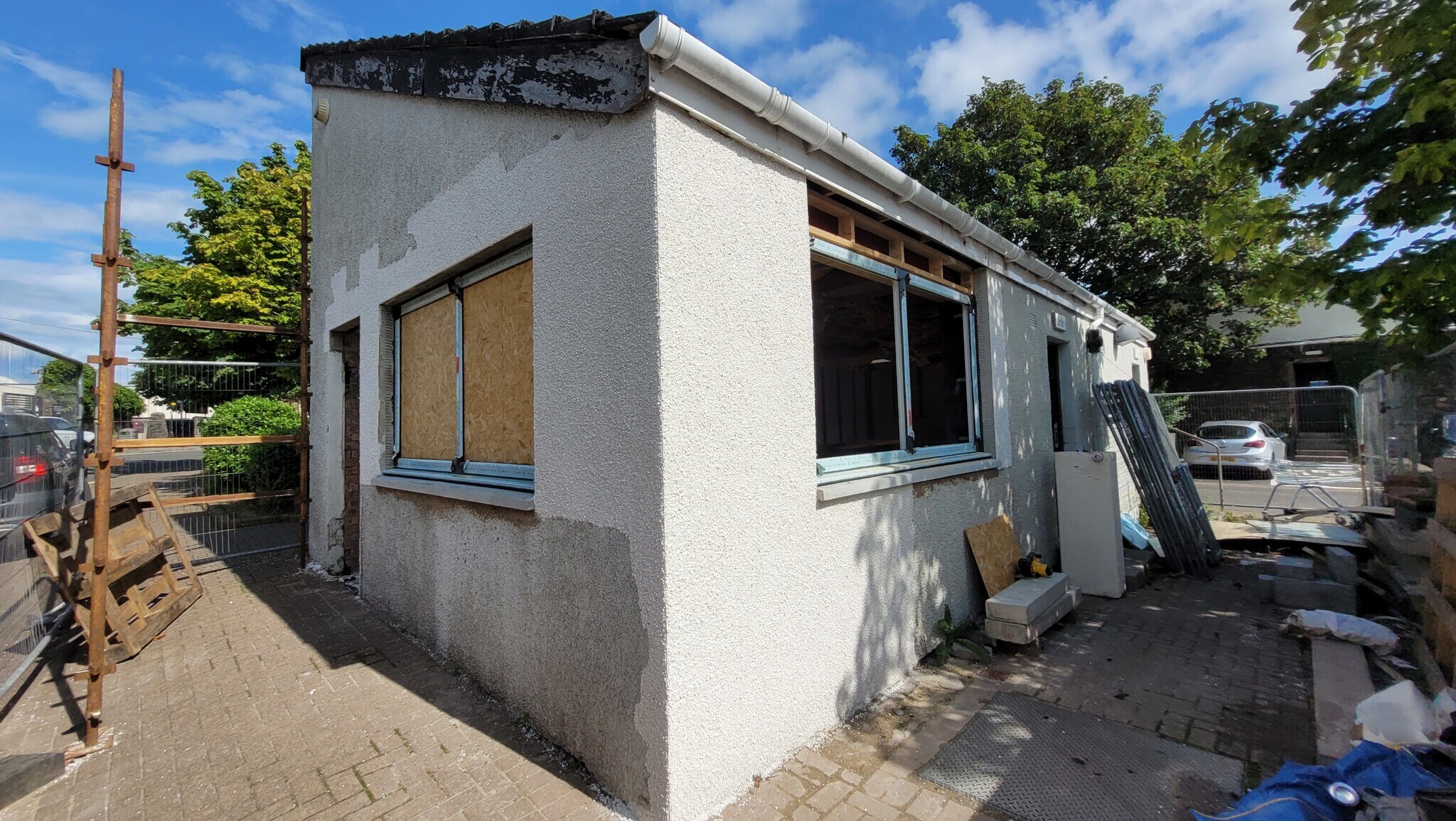 East Rd, Irvine for sale Primary Photo- Image 1 of 1