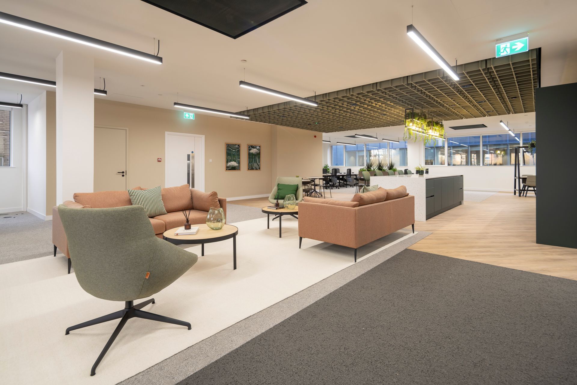 24 Chiswell St, London to rent Interior Photo- Image 1 of 2