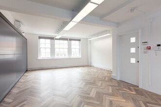 23-25 Eastcastle St, London to rent Interior Photo- Image 1 of 3
