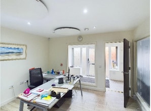 39A Trades Ln, Dundee to rent Interior Photo- Image 2 of 5