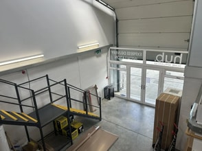 Bickland Water Rd, Falmouth to rent Interior Photo- Image 2 of 2