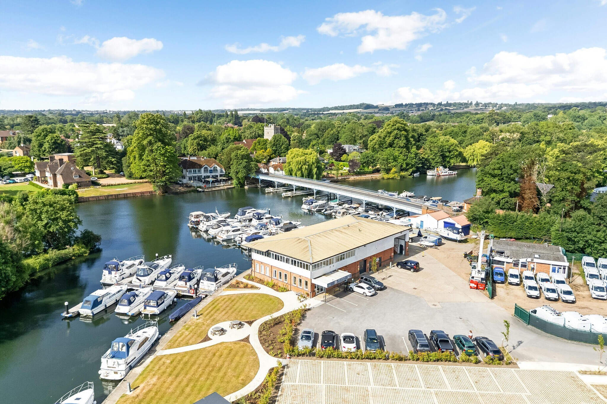 Ferry Ln, Bourne End to rent Building Photo- Image 1 of 21