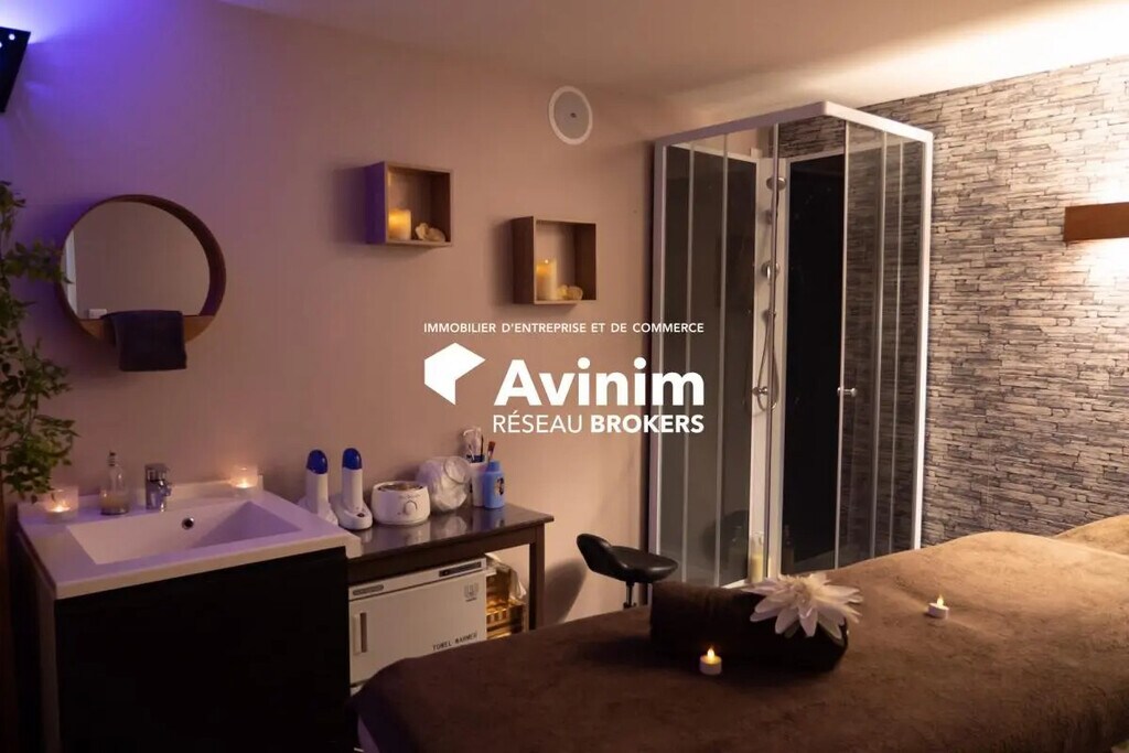 Vente Commerce 145 m² - Photo 1