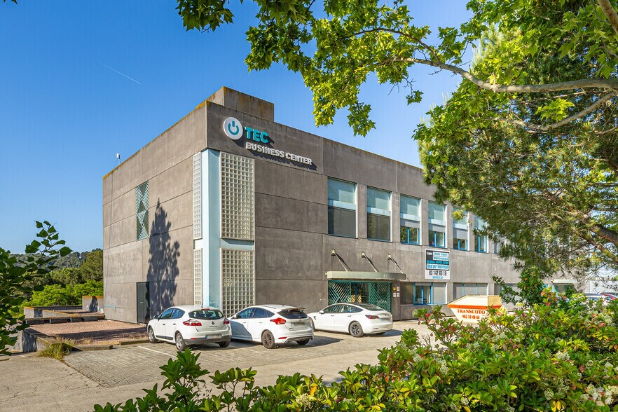 Light Industrial in Cerdanyola del Vallès, Barcelona for sale - Primary Photo - Image 1 of 5