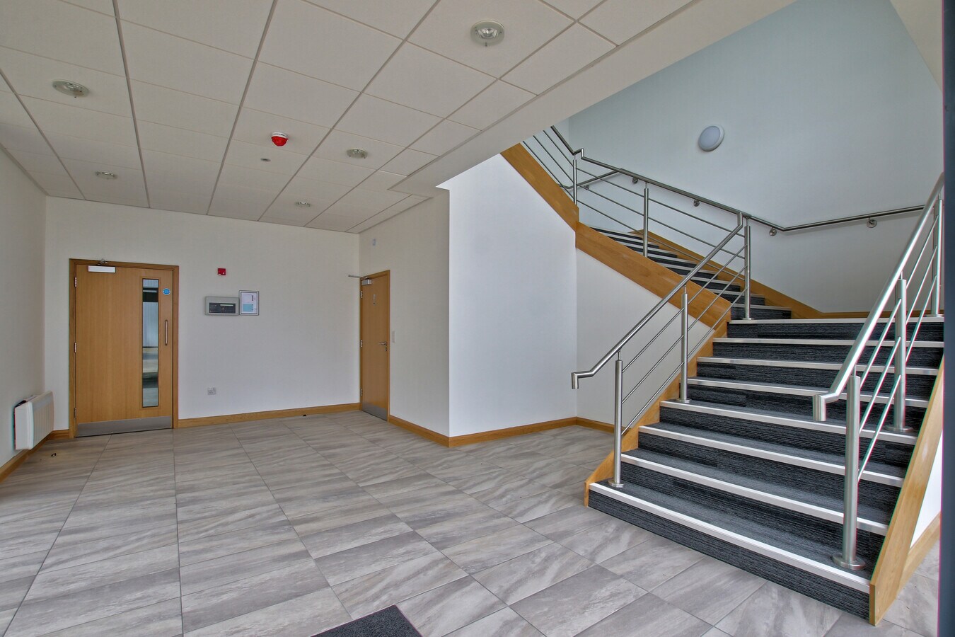 Lime Kilns Way, Hinckley, LE10 3EL UK