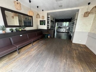 More details for 44 Rue Anatole France, Levallois-Perret - Retail to Rent