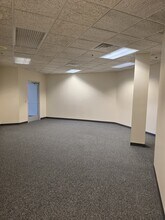 258 Corporate Dr, Madison, WI to rent Interior Photo- Image 2 of 3