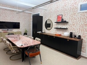 1600-1627 Sherman Ave, Evanston, IL to rent Interior Photo- Image 2 of 16