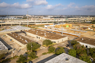 9000 Hempstead Rd, Houston, TX - aerial  map view - Image1