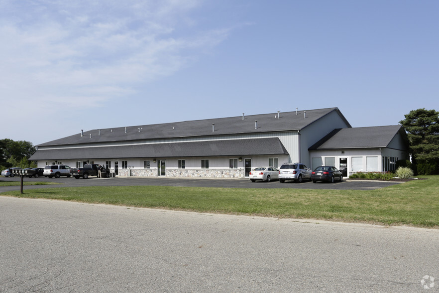 6603-6613 Center Industrial Dr, Jenison, MI for rent - Primary Photo - Image 1 of 6